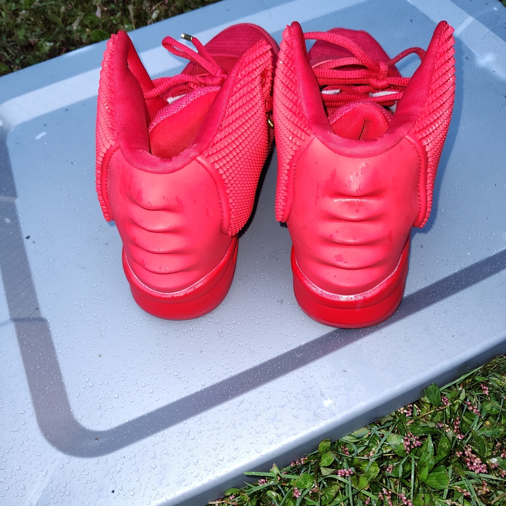 Nike Red High-Top Sneakers With Velcro Front. - Picture 4 of 9